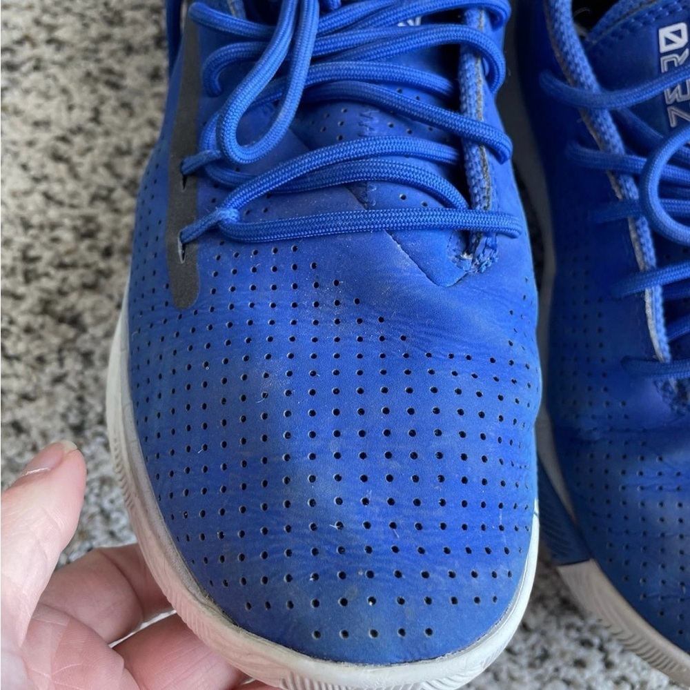 Boys Under Armour shoes - Picture 6 of 11